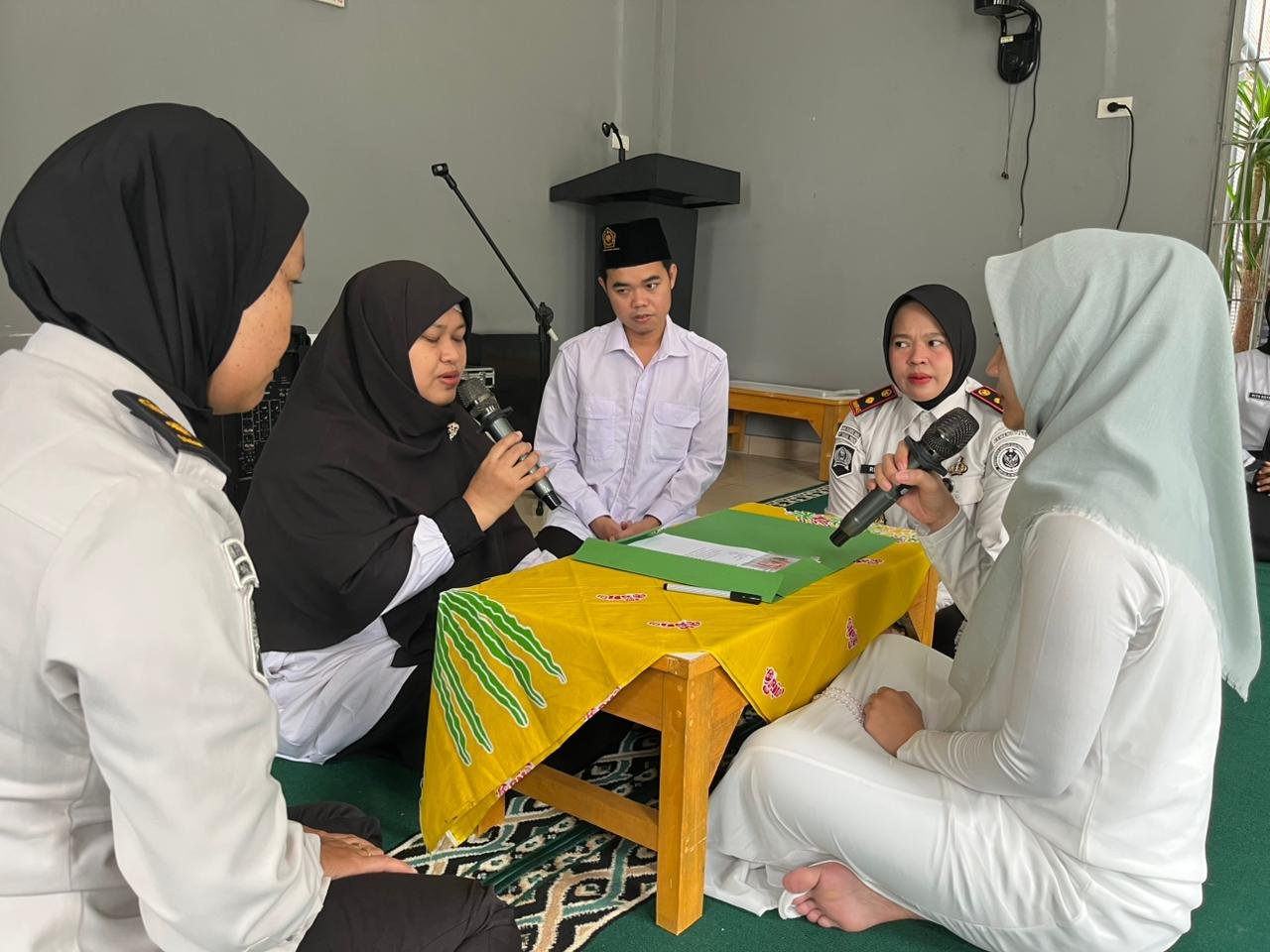 Teguhkan Keyakinan di Balik Jeruji, Warga Binaan Lapas Perempuan Pangkalpinang Resmi Mengucapkan Ikrar Syahadat